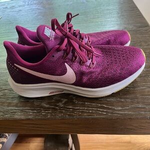 Nike Zoom Pegasus 35 running shoes, very good condition.